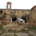 La iglesia del Convento de San Bernardino de Siena, en Cuenca de Campos, tras el primer derrumbe de la bóveda lateral, en 2025.
