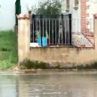 La tormenta provoca inundaciones de calles y bajos de las viviendas en Tudela de Duero (Valladolid).-PHOTOGENIC