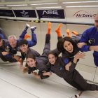 lLos astronautas ESA Pablo Álvarez y Sara García y 30 estudiantes participan en un vuelo parabólico en la Base Aérea de San Javier con el programa 'Astronauta por un día'