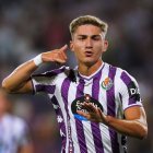 Chuki celebra un gol con el Real Valladolid.