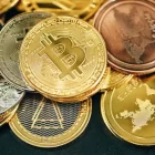 La estafa, según la Policía, consistió en invertir en criptomonedas.