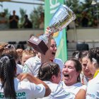 Colina Clinic El Salvador levanta el título de campeón de Liga 2026.