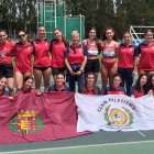 Equipo del CAV en Burgos con las dos banderas.