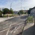 Paso a nivel suprimido en la calle Estación de Ariza