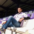 Javier Baraja, entrenador del Promesas, en la grada de los Campos Anexos.