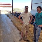 Los hermanos Porres han logrado poner a su explotación familiar y su pueblo en el mapa gracias al caprino lácteo.