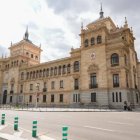 La Academia de Caballería domina uno de los enclaves más reconocibles de Valladolid con una arquitectura inspirada en los grandes palacios renacentistas castellanos.