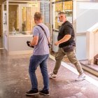 Policía de paisano durante el registro en el Ayuntamiento de Soria