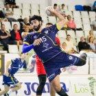 Gedo lanza a portería ante el One Veszprém HC.