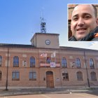 El Ayuntamiento de Pollos y en miniatura el portavoz del PSOE, Javier García Rojo