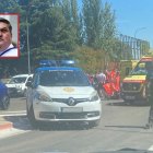 En el recuadro, Juan Carlos Muelas, y de fondo el accidente en el que resultó herido