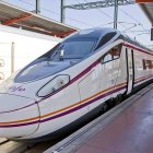 Avant en la estación de Madrid Chamartín Clara Campoamor.