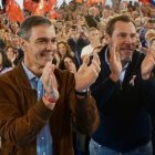 Pedro Sánchez y Óscar Puente en un mitin en Valladolid, en una imagen de archivo.