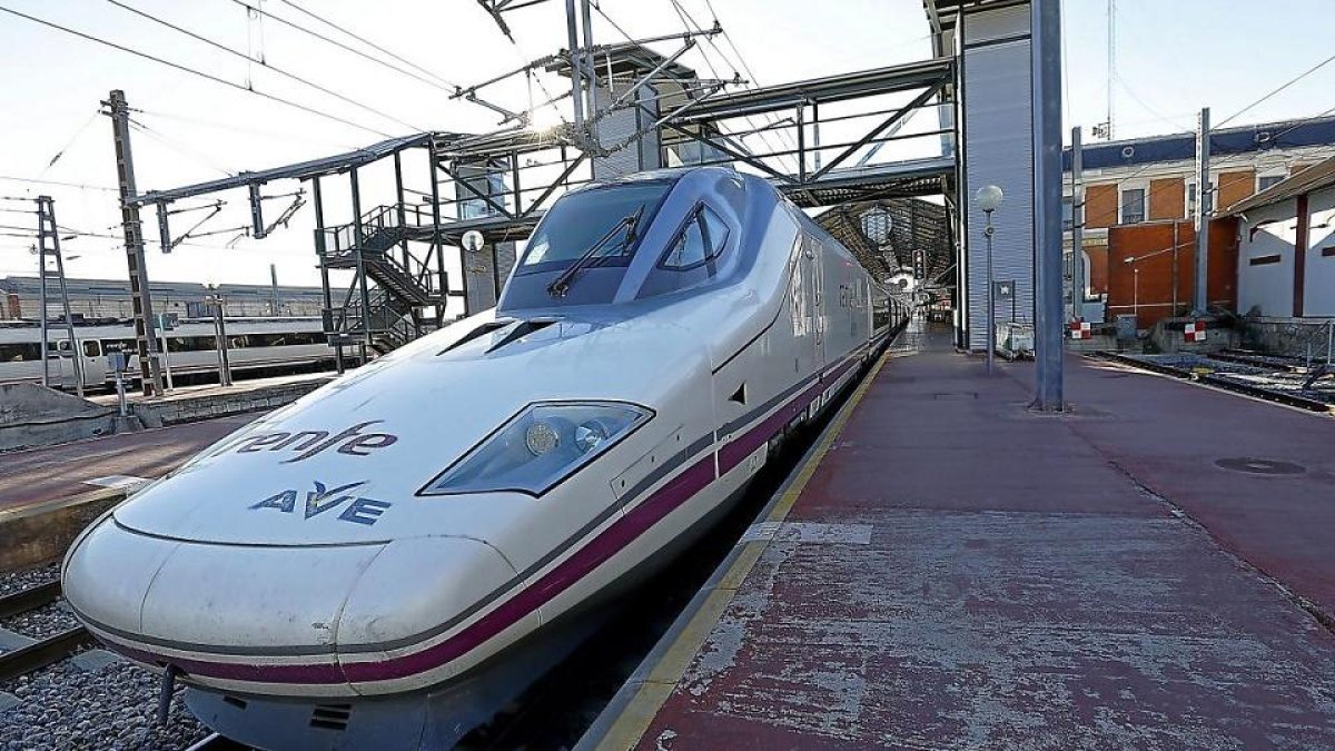 Imagen en un AVE. -E.M.