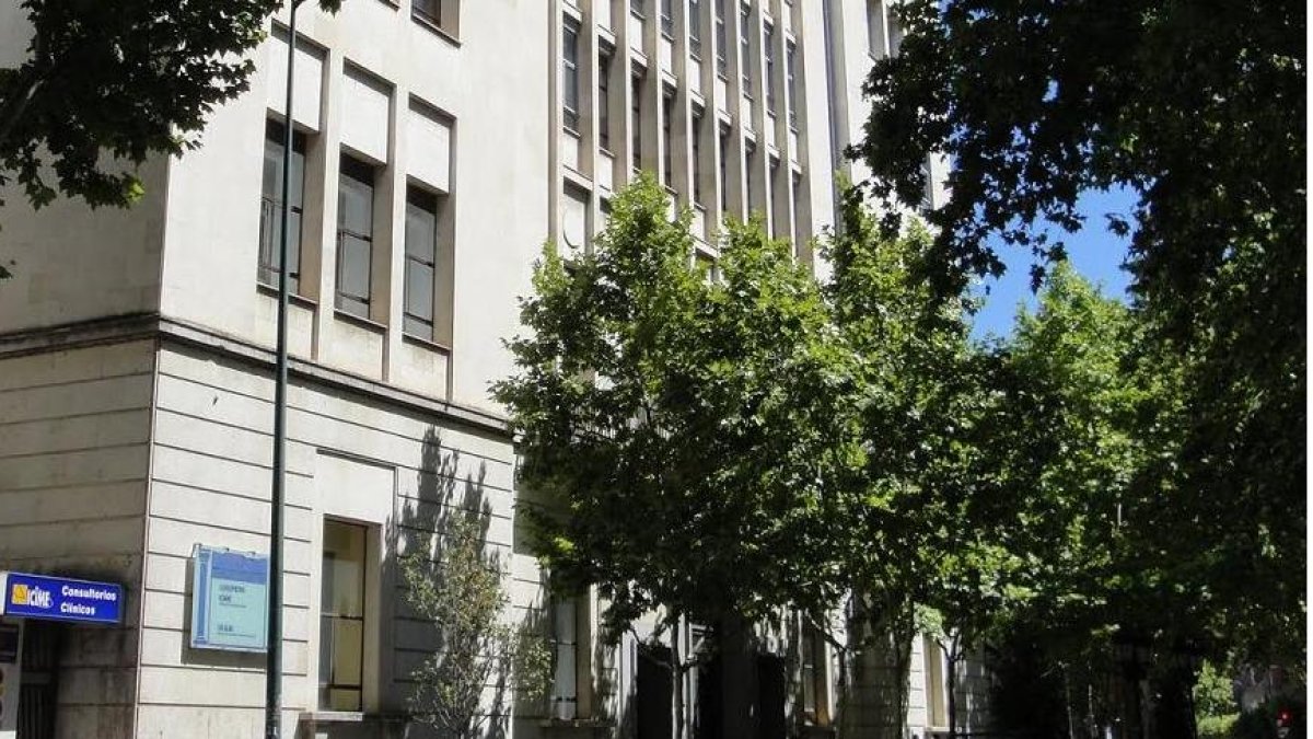 Fachada de la Facultad de Medicina de la UVA.