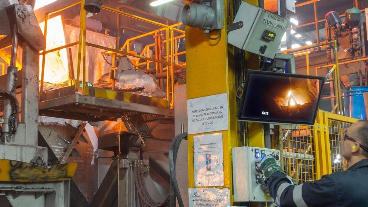 Trabajos en una empresa metalúrgica en la provincia de Valladolid.