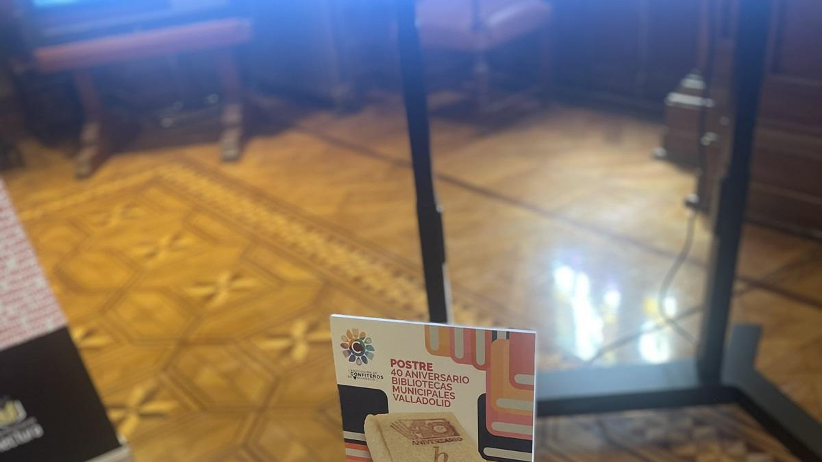 El pastel 'Dulce Libro' de este año, conmemorando el 40 aniversario de las bibliotecas municipales.