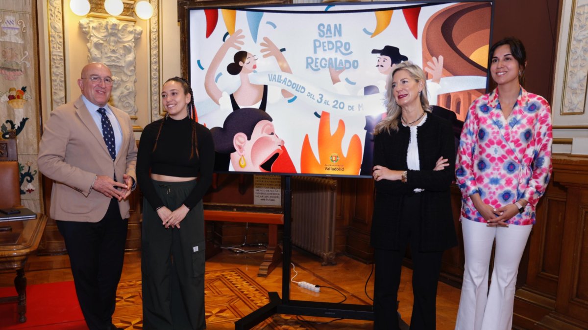 El alcalde Jesús Julio Carnero, la autora del cartel Mirian Arroyo, y las concejalas Irene Carvajal y Blanca Jiménez