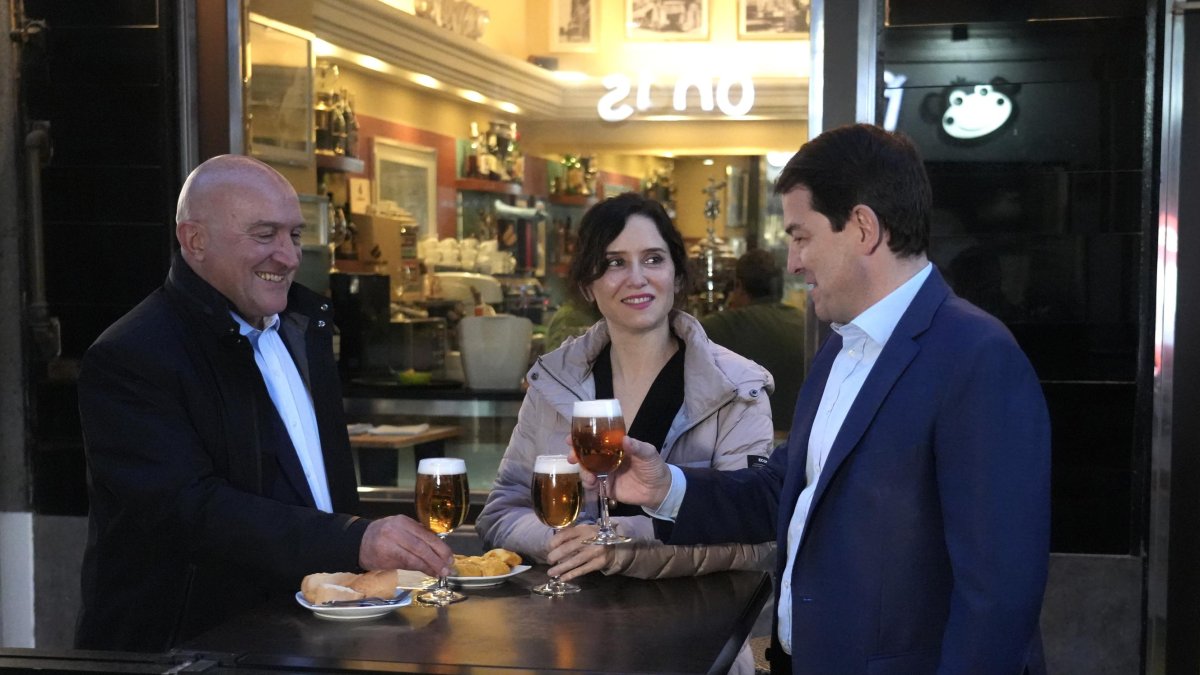 Jesús Julio Carnero, Isabel Díaz Ayuso y Alfonso Fernández Mañueco.