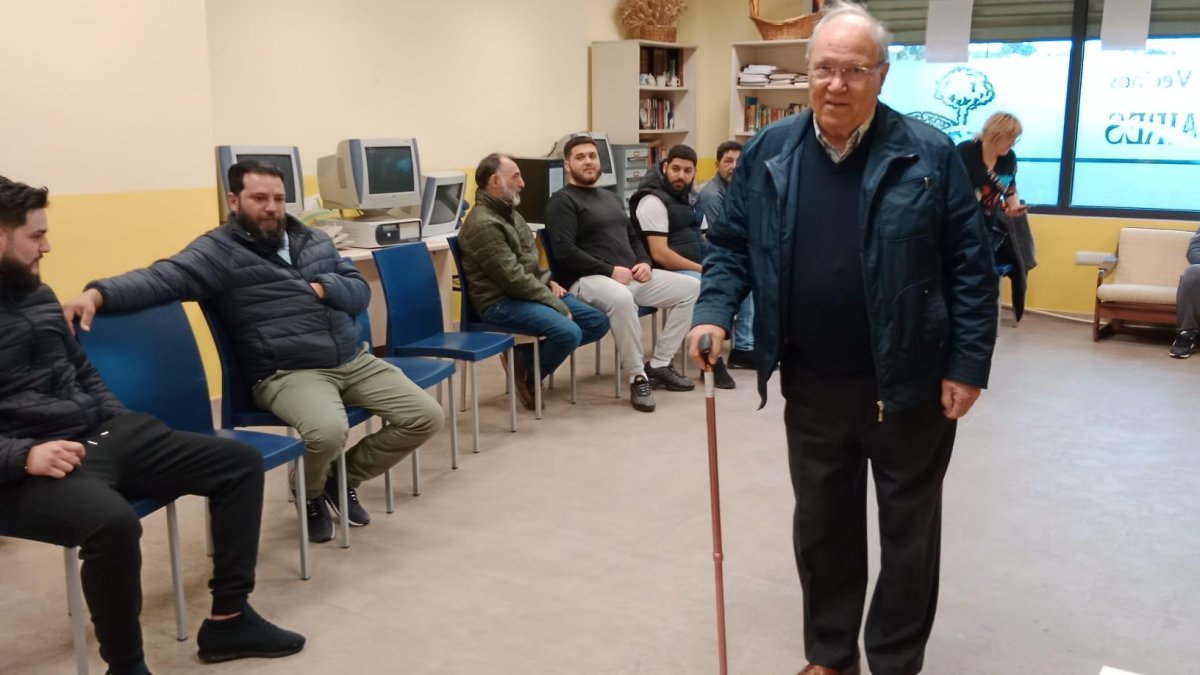 Reunión de los vecinos de Buenos Aires ante el problema de los okupas.