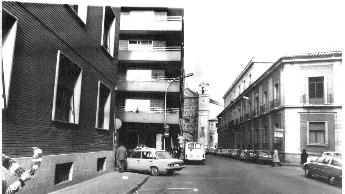 Vista de la calle Felipe II en su intersección con la calle León en 1970