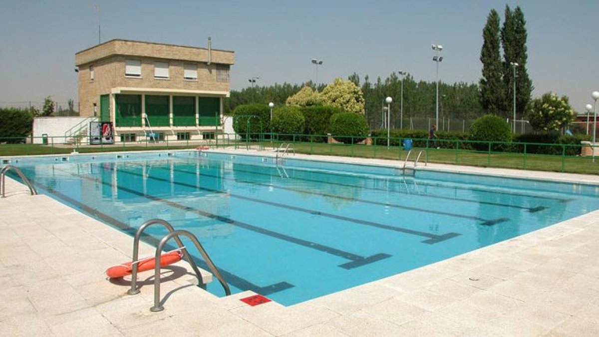 Piscina municipal del barrio de La Rondilla (Valladolid).