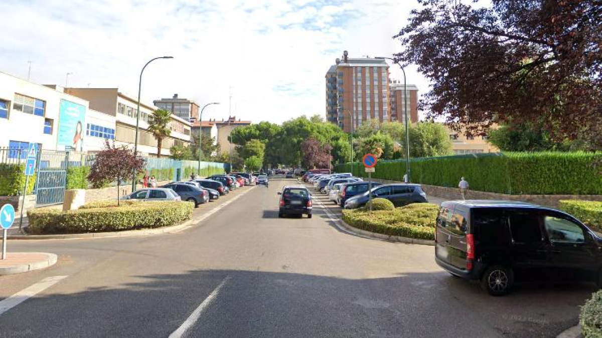 Calle Joaquín Velasco Martín a la altura del cruce con la calle José Cantalapiedra en el que se produjo la agresión
