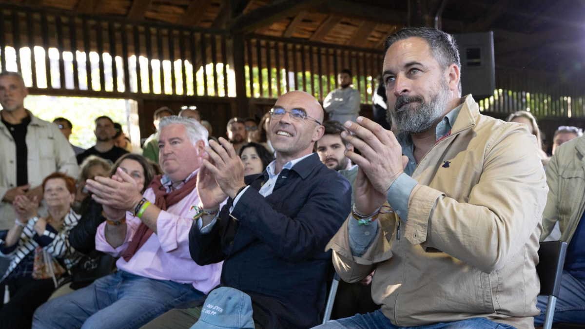 Santiago Abascal junto al candidato a las europeas de Vox, Jorge Buxadé