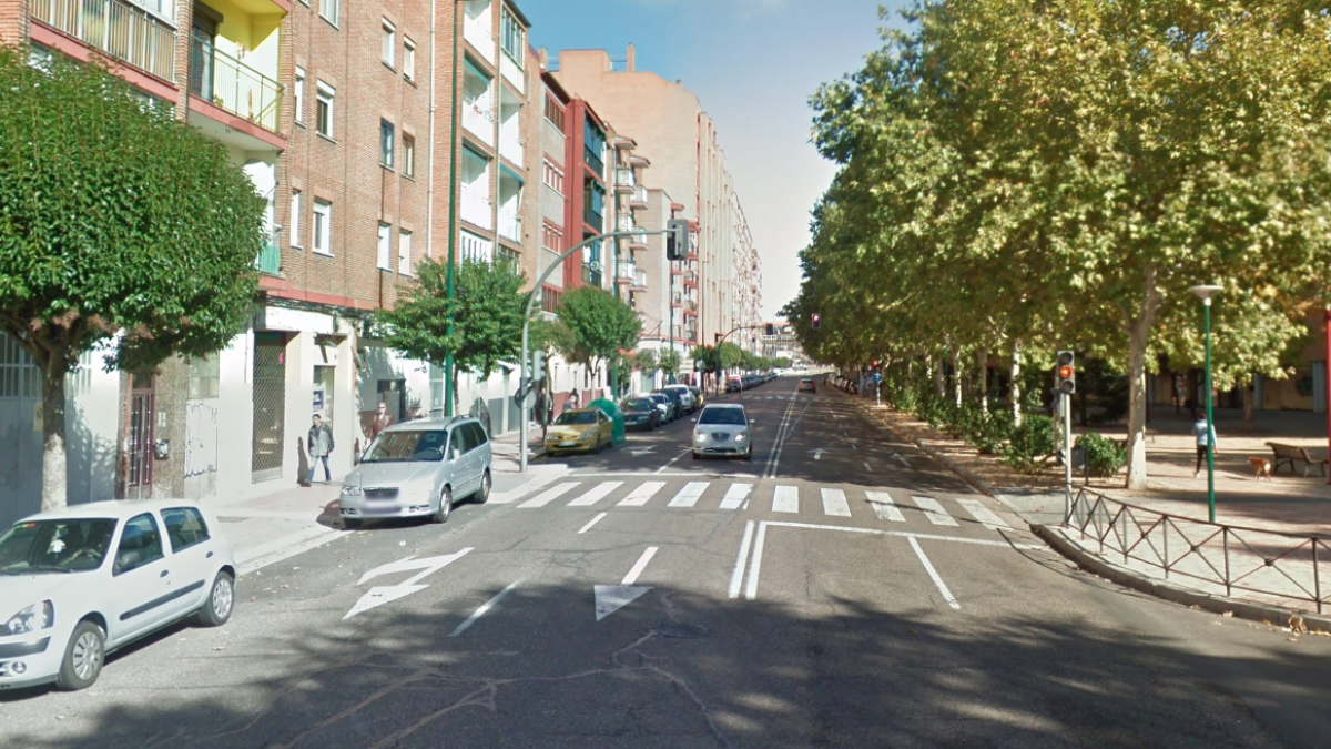 Paseo de Juan Carlos I a la altura de la calle Canterac, donde se iniciarán las obras para el nuevo carril bici.