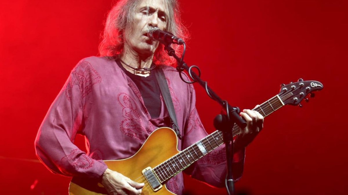 Imagen de archivo de Robe Iniesta en concierto.