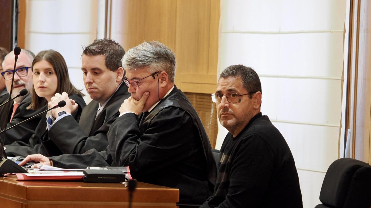Juicio contra el acusado del doble crimen de Santovenia de Pisuerga con la formación del jurado popular.