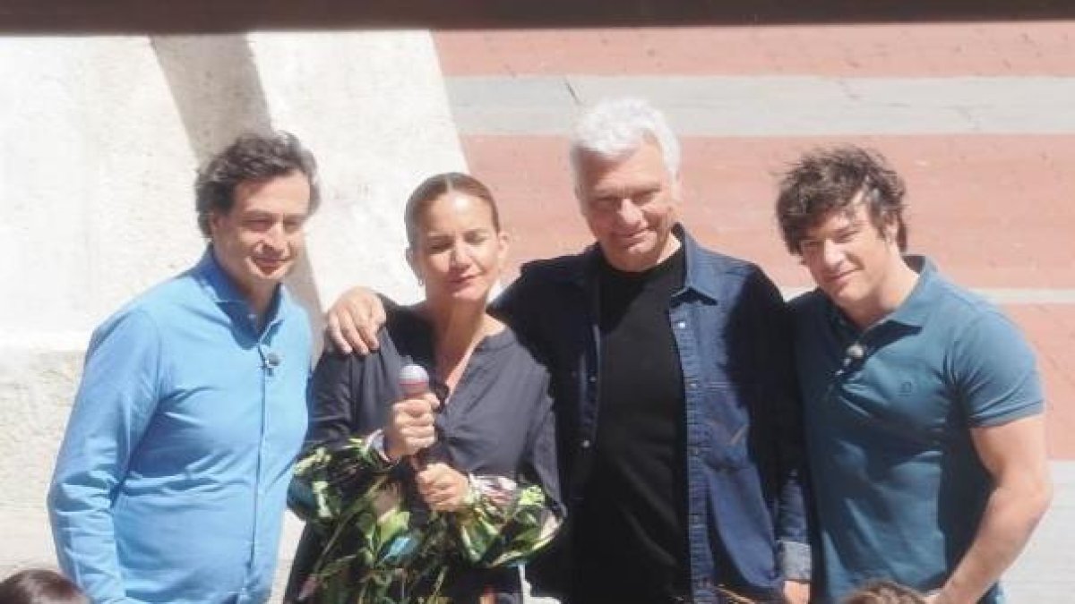 Carles Sans de Tricicle en el set de grabación de MasterChef Celebrity en la plaza Mayor