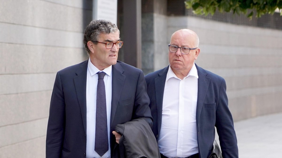 El alcalde de Olmedo, Alfonso Centeno, a su llegada a la Audiencia en la nueva jornada del juicio por el caso de ‘Meseta Ski’