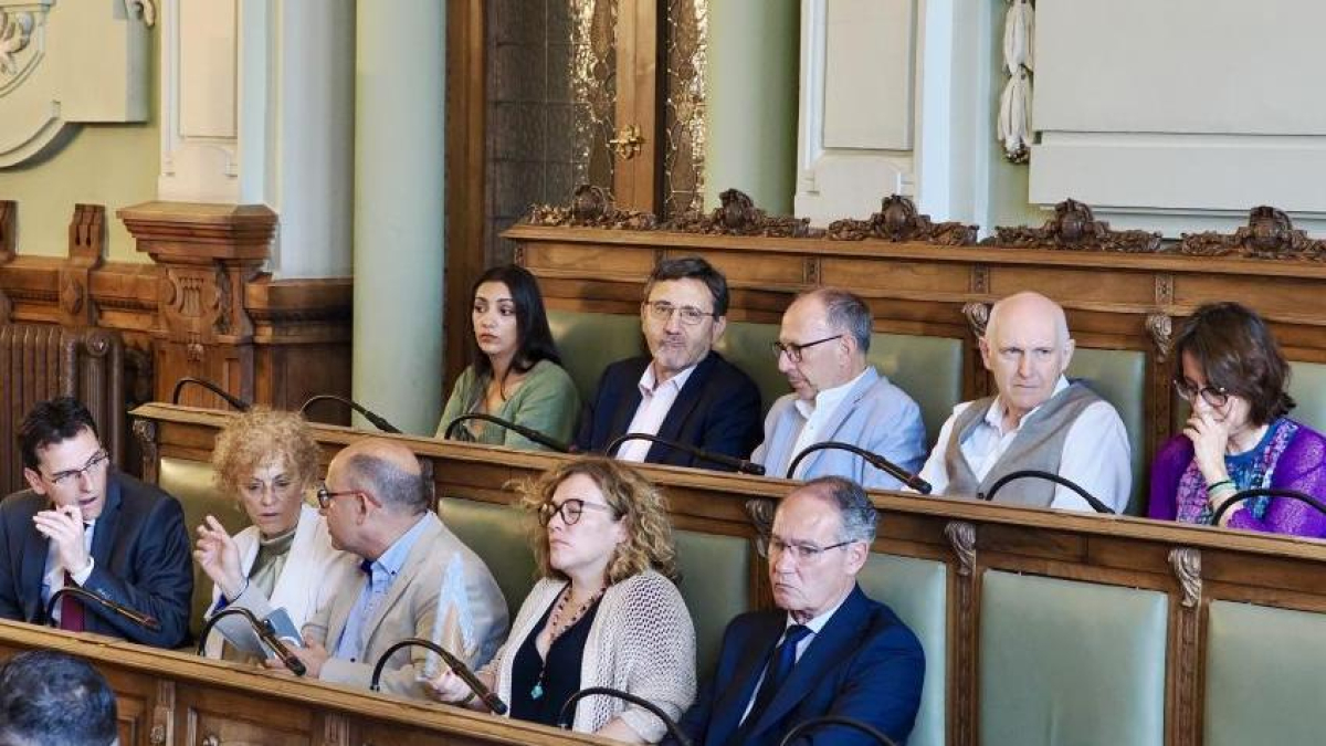 Bancada socialista en el Pleno Extraordinario con la ausencia de Martín Fernández Antolín