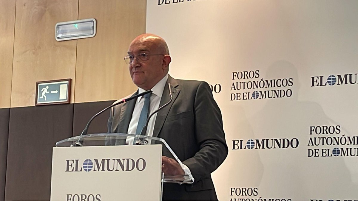 El alcalde de Valladolid, Jesús Julio Carnero, en el foro de El Mundo.