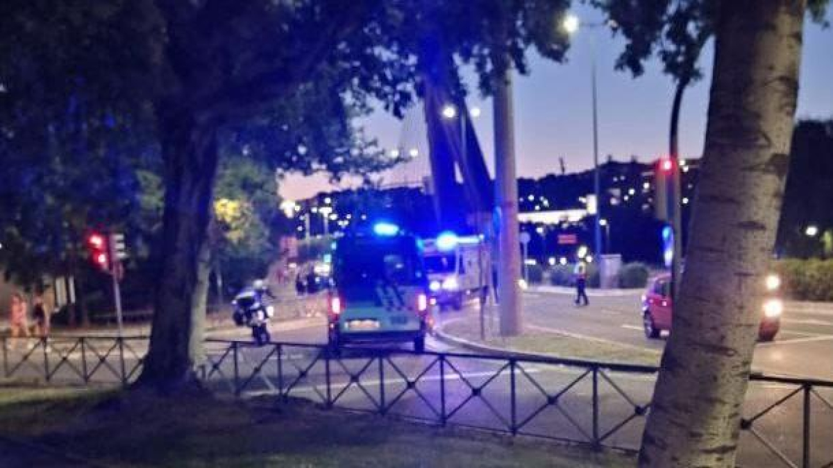 Imagen del dispositivo policial y de emergencias que actuó en el atropello.