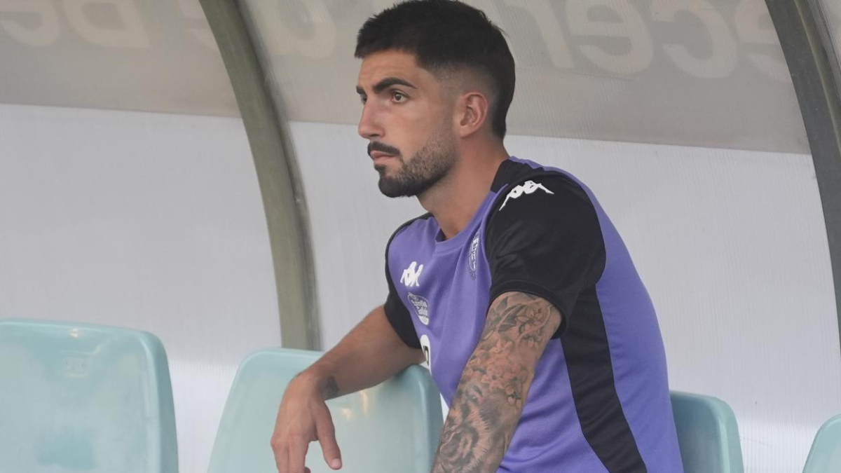 Monchu en el banquillo de La Balastera