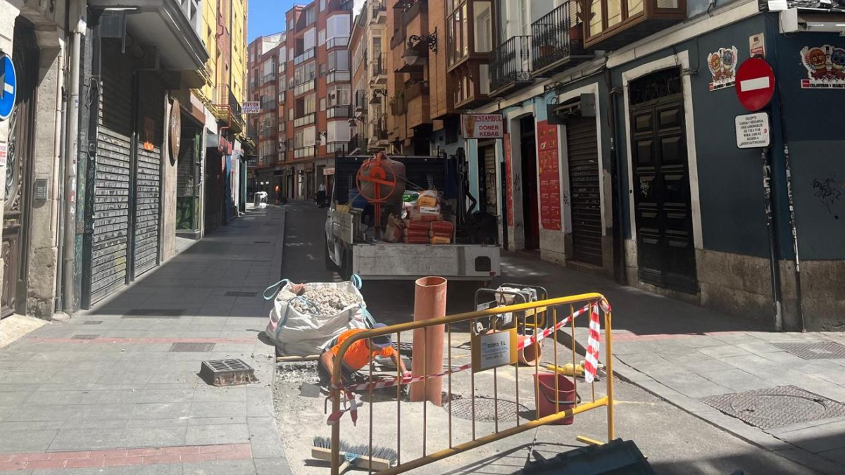 Obras en la calle Macías Picavea este miércoles