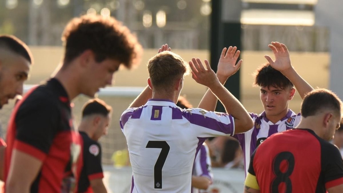 Jugadores del Promesas celebran uno de los goles