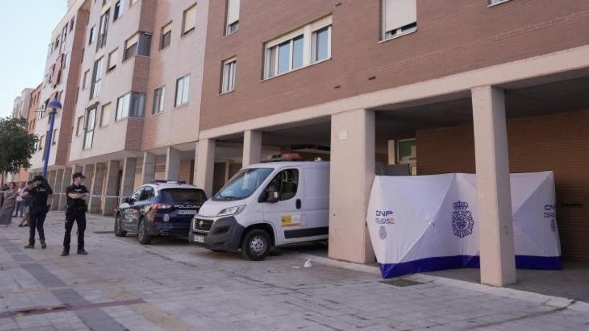 Edificio en el que la mujer fue encontrada muerta.