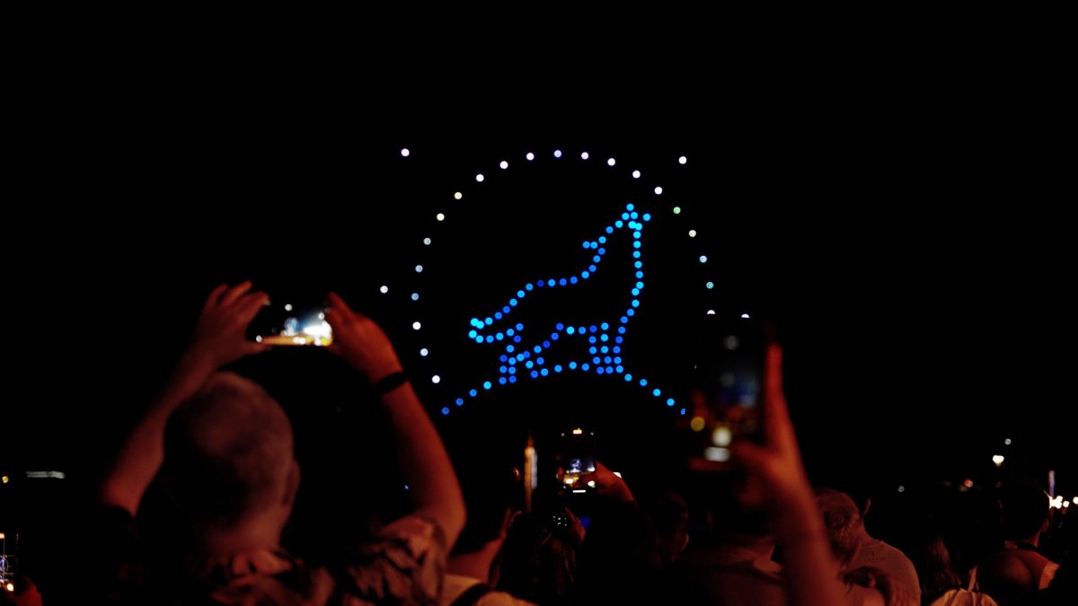 Espectáculo de UMILES, la empresa encargada del 'Valladolid Dron Live Show'