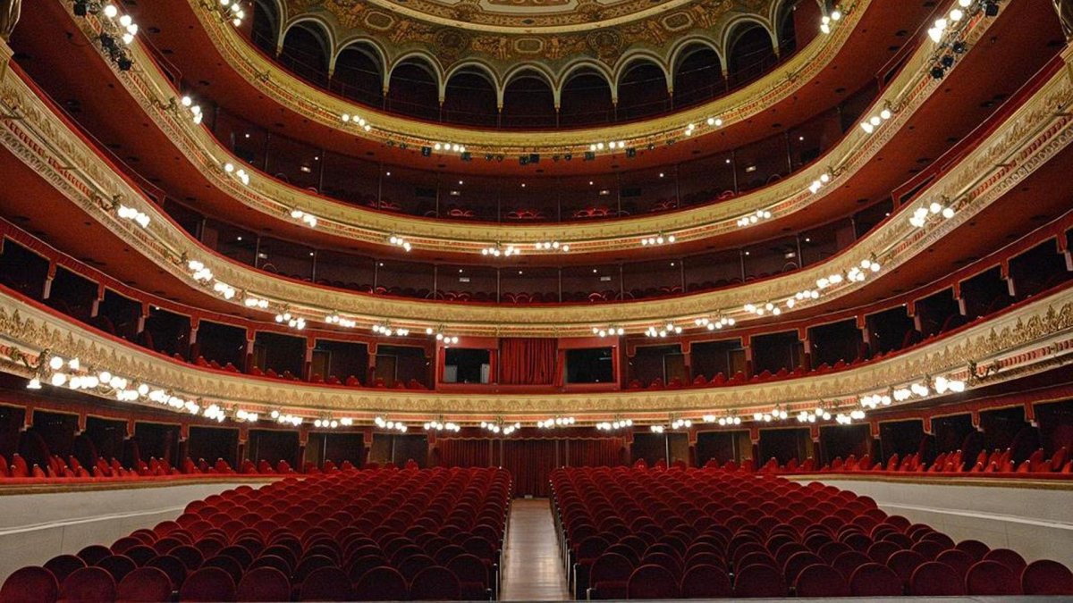 Imagen de archivo del interior del Teatro Calderón de Valladolid.