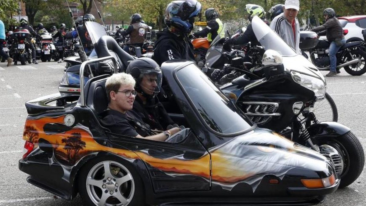 Marcha motera para visibilizar la ELA.