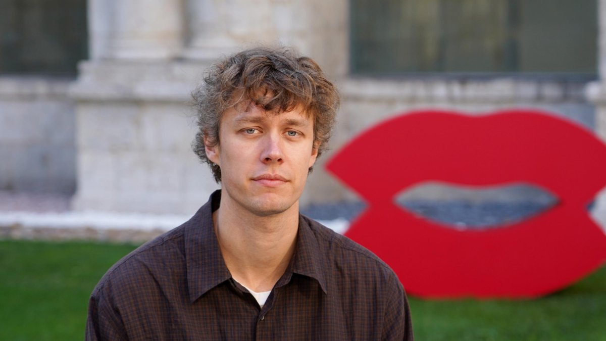 El director noruego Halfdan Ullmann Tøndel presenta la película 'La tutoría'