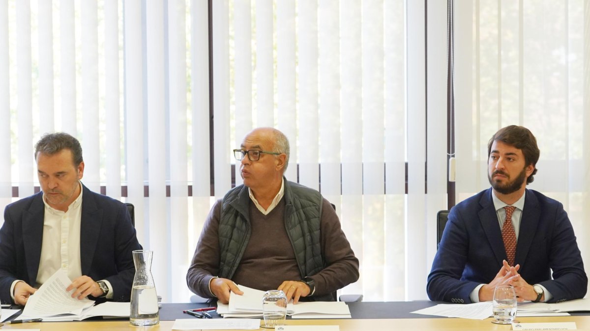 García-Gallardo en la celebración de la Mesa y de la Junta de Portavoces de las Cortes de Castilla y León.