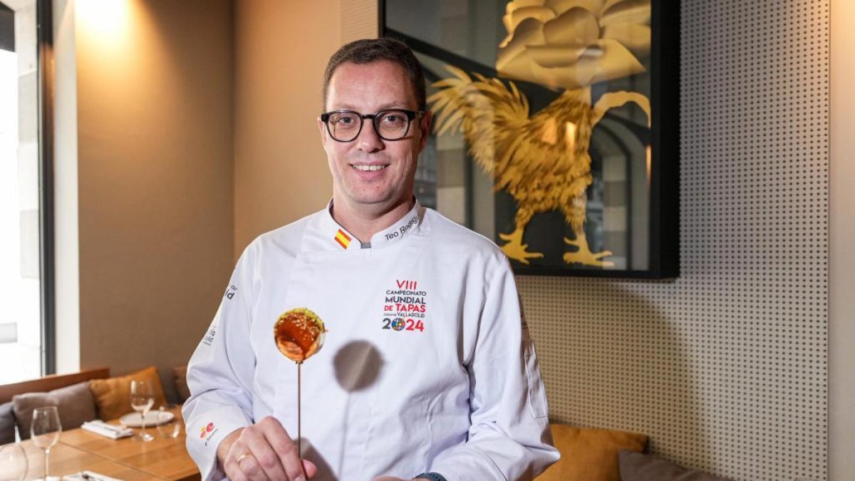 Teo Rodríguez, ganador del concurso Mundial de pincho en su restaurante Trasto con la tapa 'Pucela Roll'