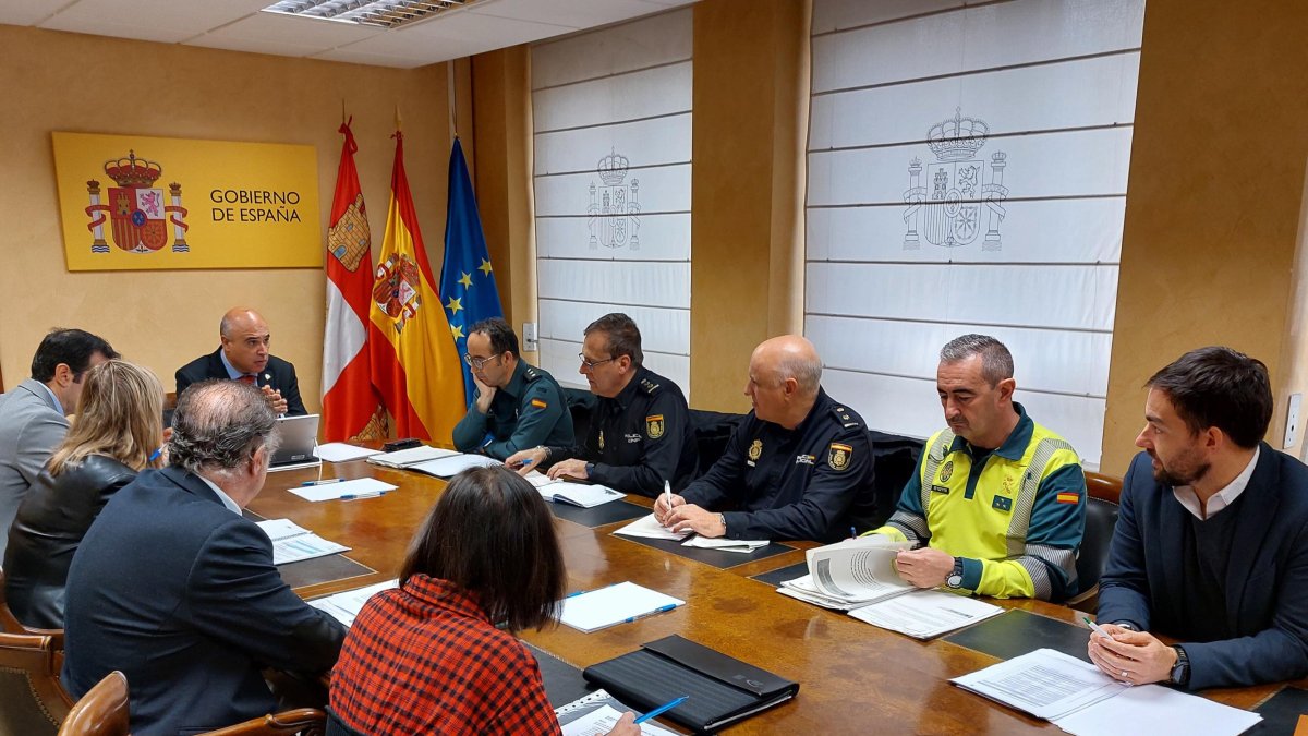 Imagen de la reunión de coordinación de la Campaña de Vialidad Invernal 2024-2025 en la Red de Carreteras del Estado en Valladolid