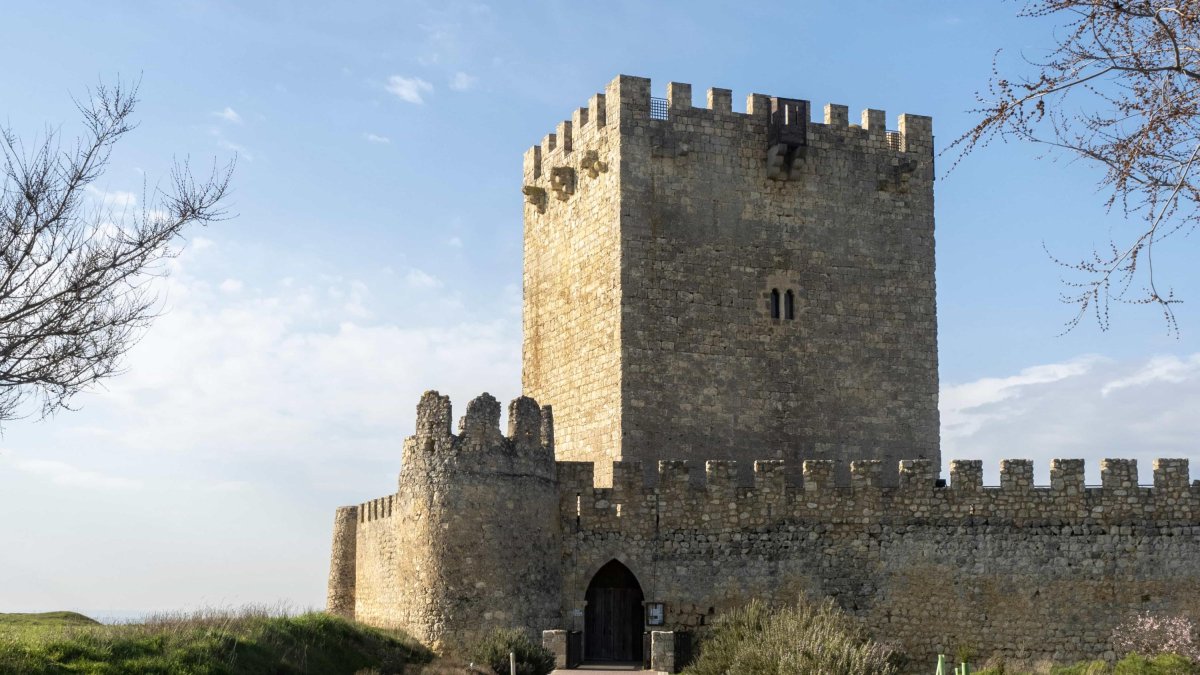 Castillo de Tiedra donde se realizará visualizazión del eclipse de la programción de actividades de Tiedra.