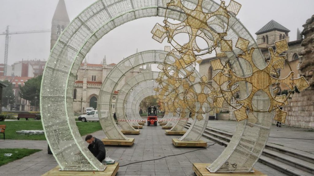 Montaje de los arcos y el belén de Portugalete