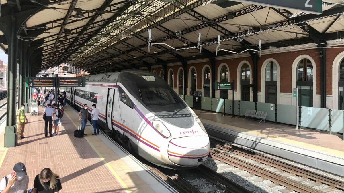 Tren Avant en la estación de trenes Campo Grande de Valladolid en una imagen de archivo